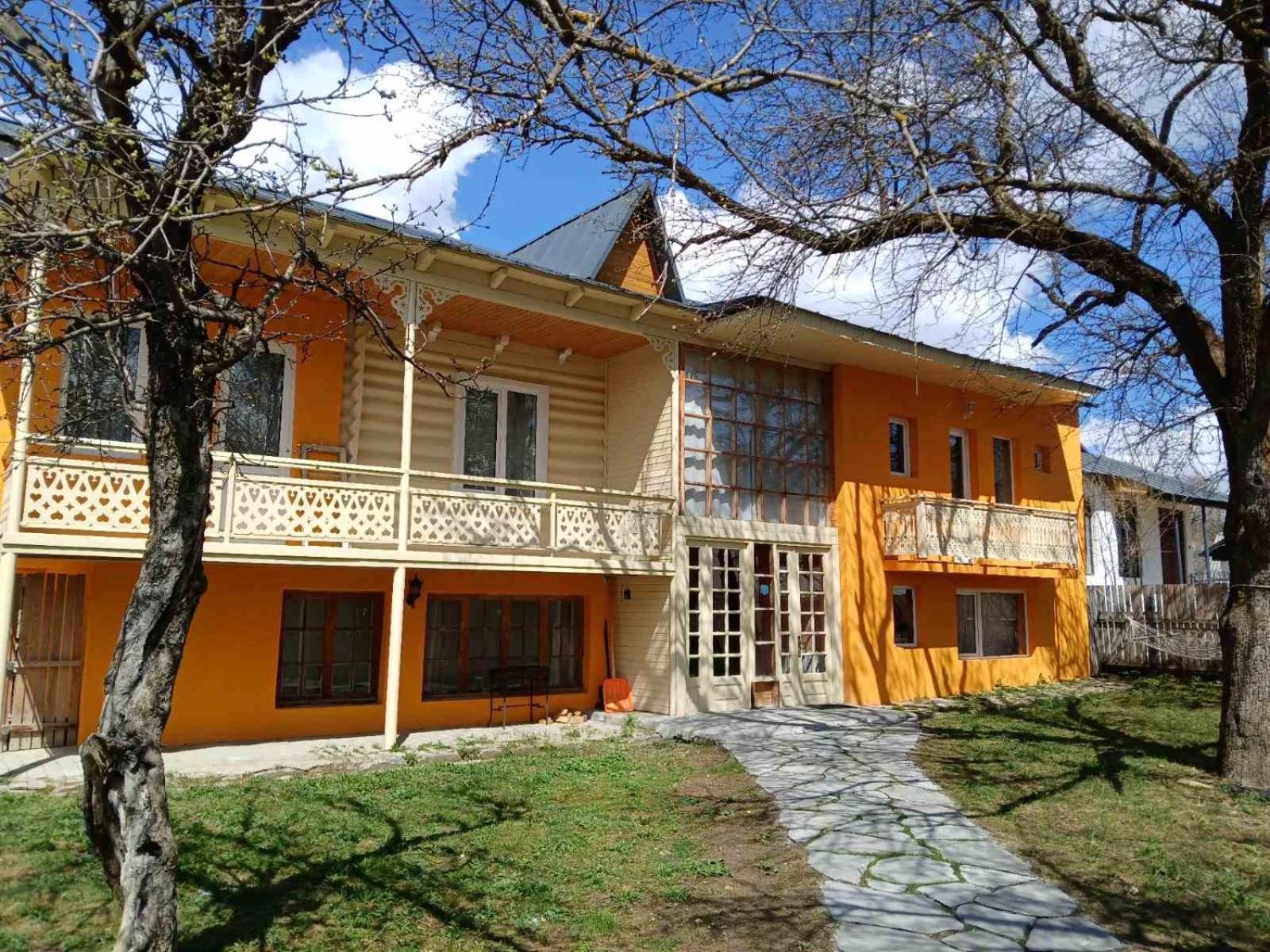 Art Villa Bakoerjani Buitenkant foto